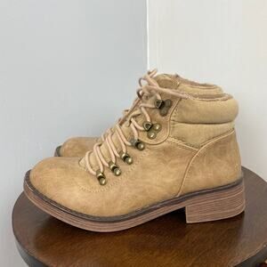 Sugar Sand Taupe Boho Lace Up Ankle Heeled Booties Size 6